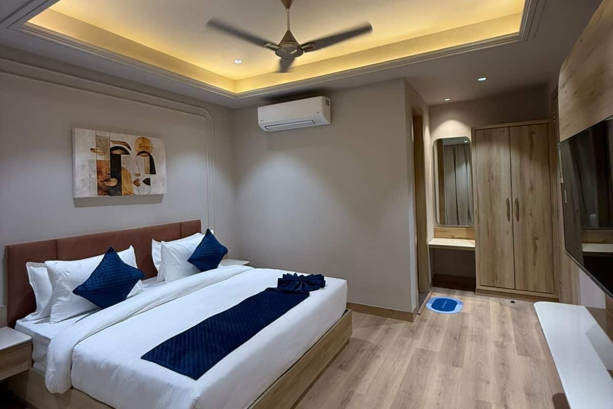 Quarto casal luxo | Espaço de trabalho para notebook, Wi-Fi de cortesia