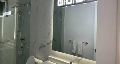 NEW Cozy Modern 1BR Suite in Guilford North Surrey