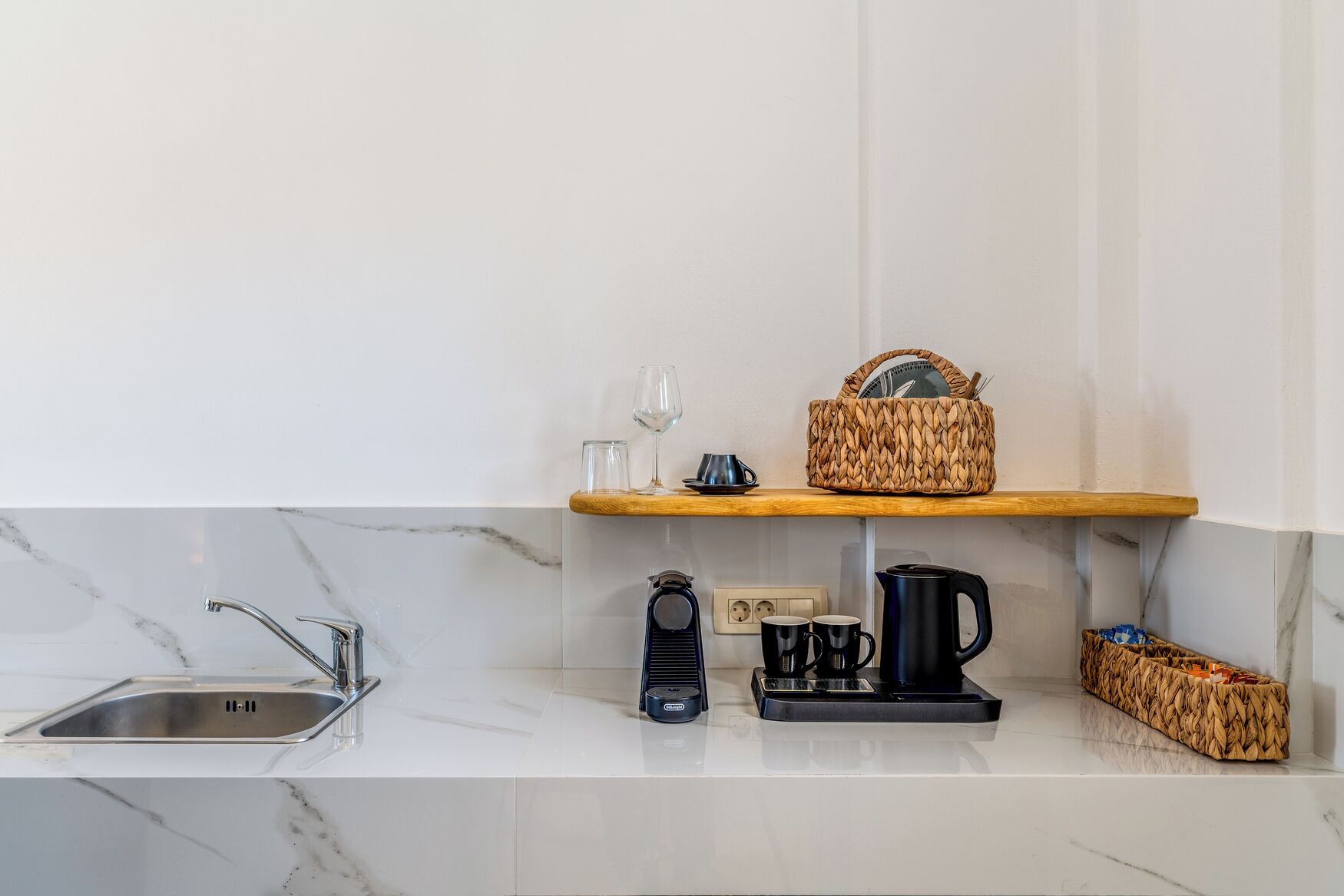 Ground Floor Standard Double  | Restauration dans la chambre
