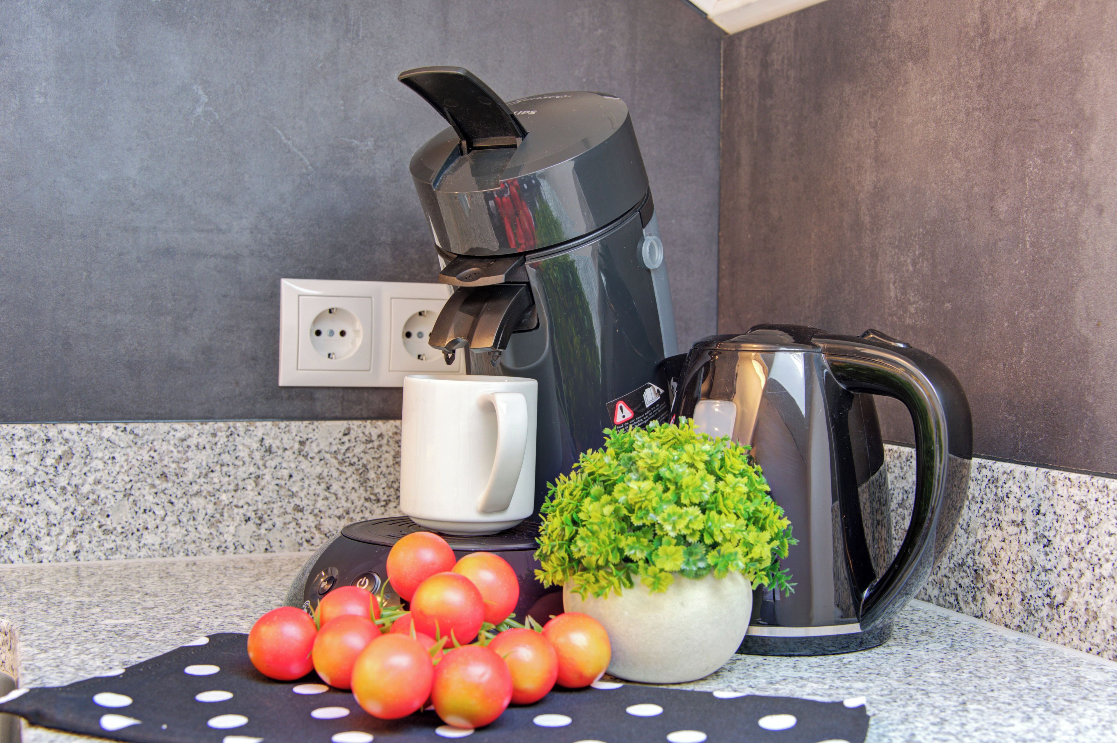 Kaffee und/oder Kaffeemaschine