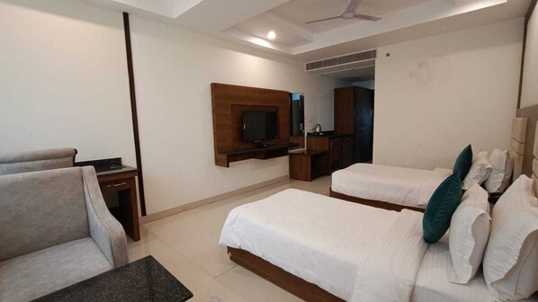 Executive Twin Room - Hotel NJ Portico (Dehradun)