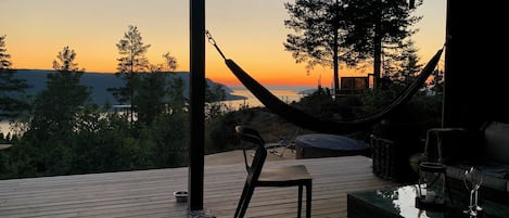 Talo, 3 makuuhuonetta, esteetön, parveke | Terassi/patio