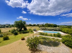 Piscina a l'aire lliure i piscina climatitzada 