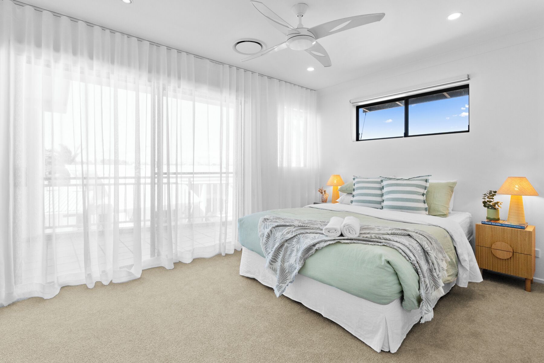 Spacious Apartment On Kingy Creek W Pool. Sleeps 8 - Kingscliff