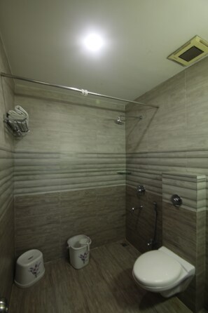 Shower, towels, soap, shampoo