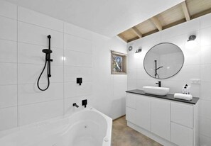 Bathroom - Glencoe - Dinner Plain (Dinner Plain)