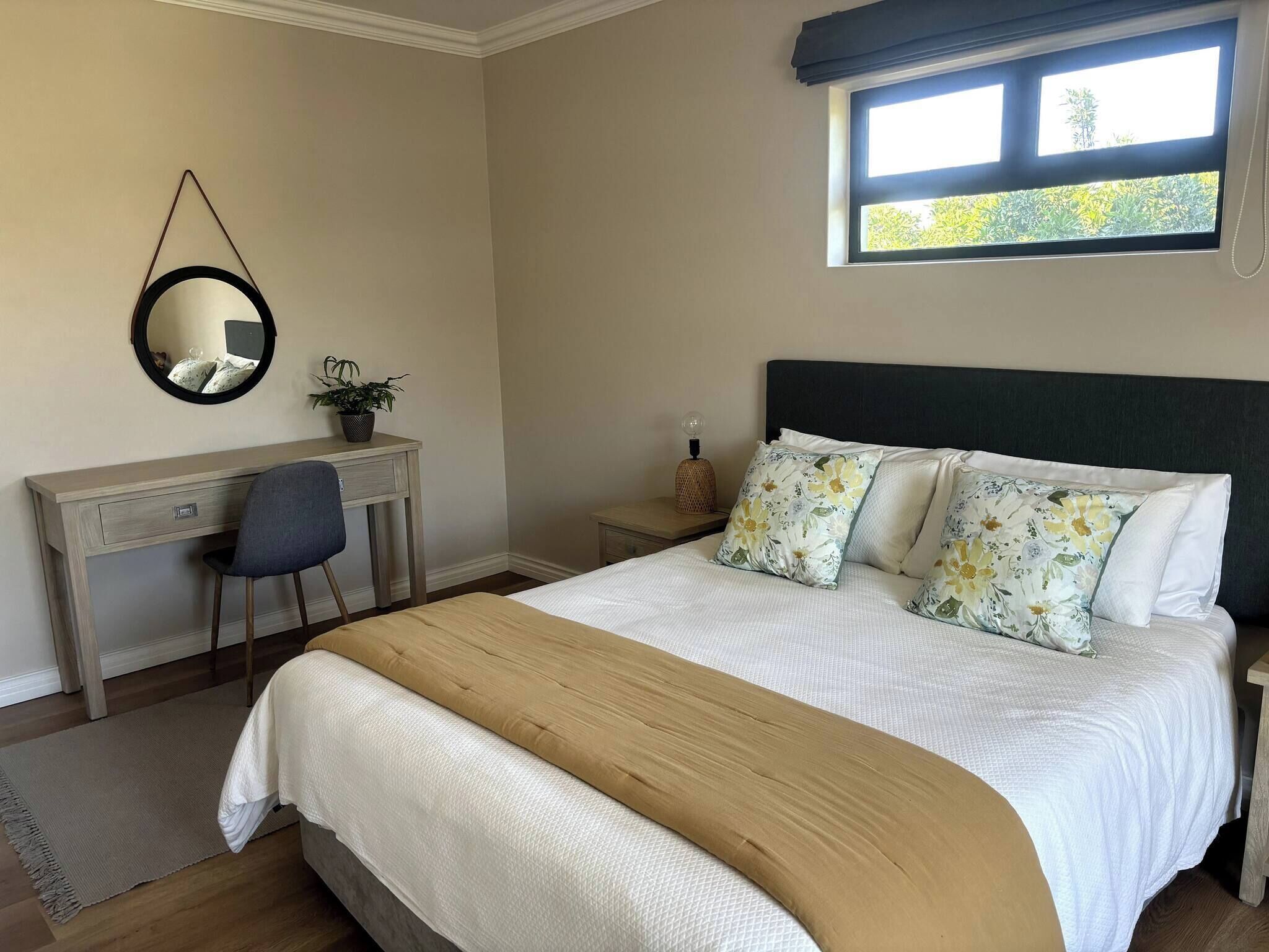 2 bedrooms, iron/ironing board, Internet, bed sheets
