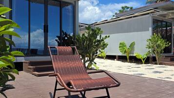 Deluxe Double or Twin Room, Sea View | Desk, laptop workspace, free WiFi