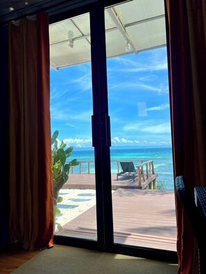 Desk, laptop workspace, free WiFi - Crossa Inn Siquijor (siquijor)