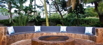 Luxurious Private Villa with Pool Near Sam Levy's Village