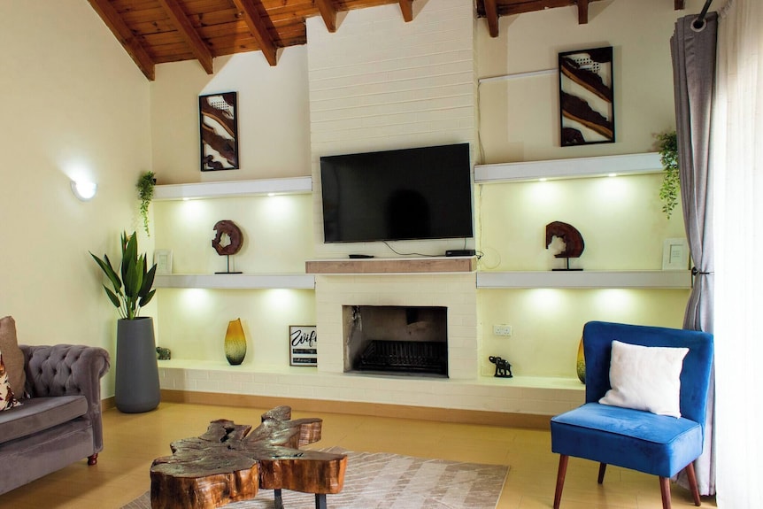 Luxurious Private Villa With Pool Near Sam Levy's Village - Harare