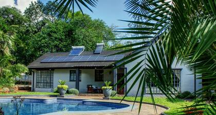 Luxurious Private Villa with Pool Near Sam Levy's Village