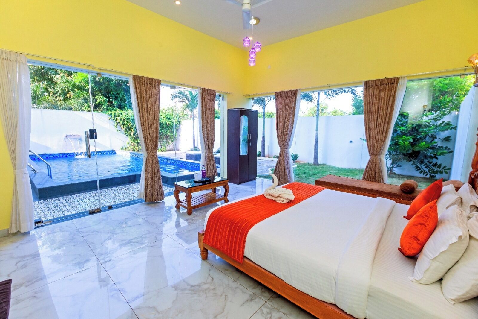Deluxe Apartment | Hypo-allergenic bedding, desk, free WiFi, bed sheets