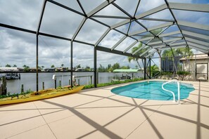 Pool - Cape Coral Lakefront Living! Home w/ Pool, Lanai (Cape Coral)