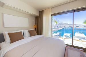 Villa de lujo, vistas al mar | Ropa de cama de alta calidad, caja fuerte, escritorio