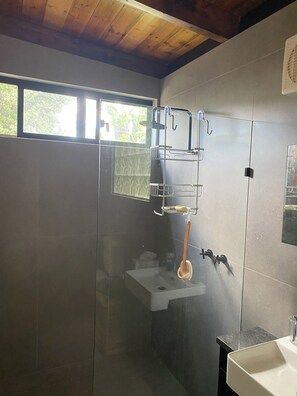 Toallas y papel de baño 