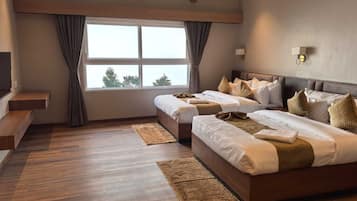 Quarto quádruplo luxo, vista para a montanha | Wi-Fi de cortesia