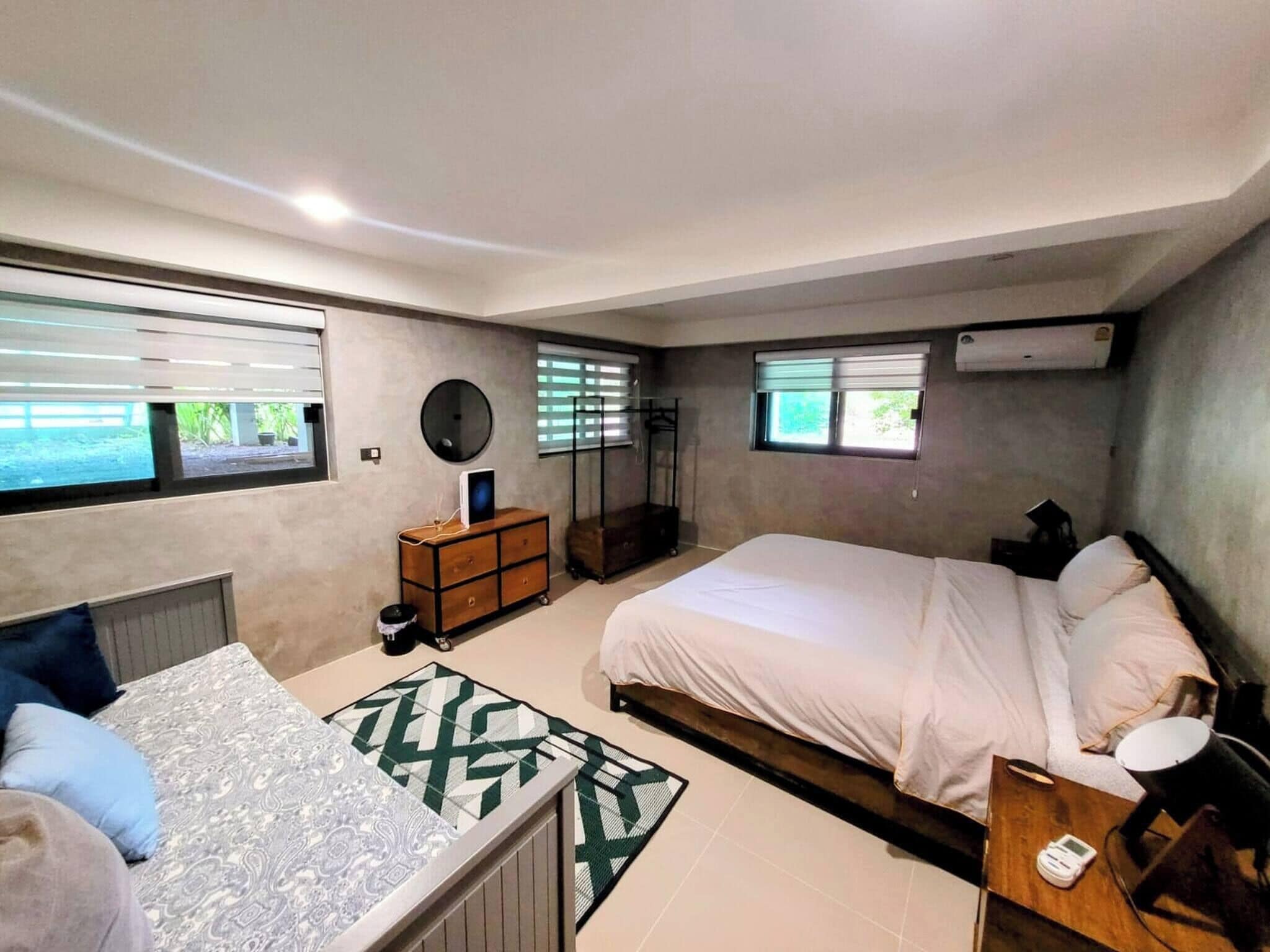6 bedrooms