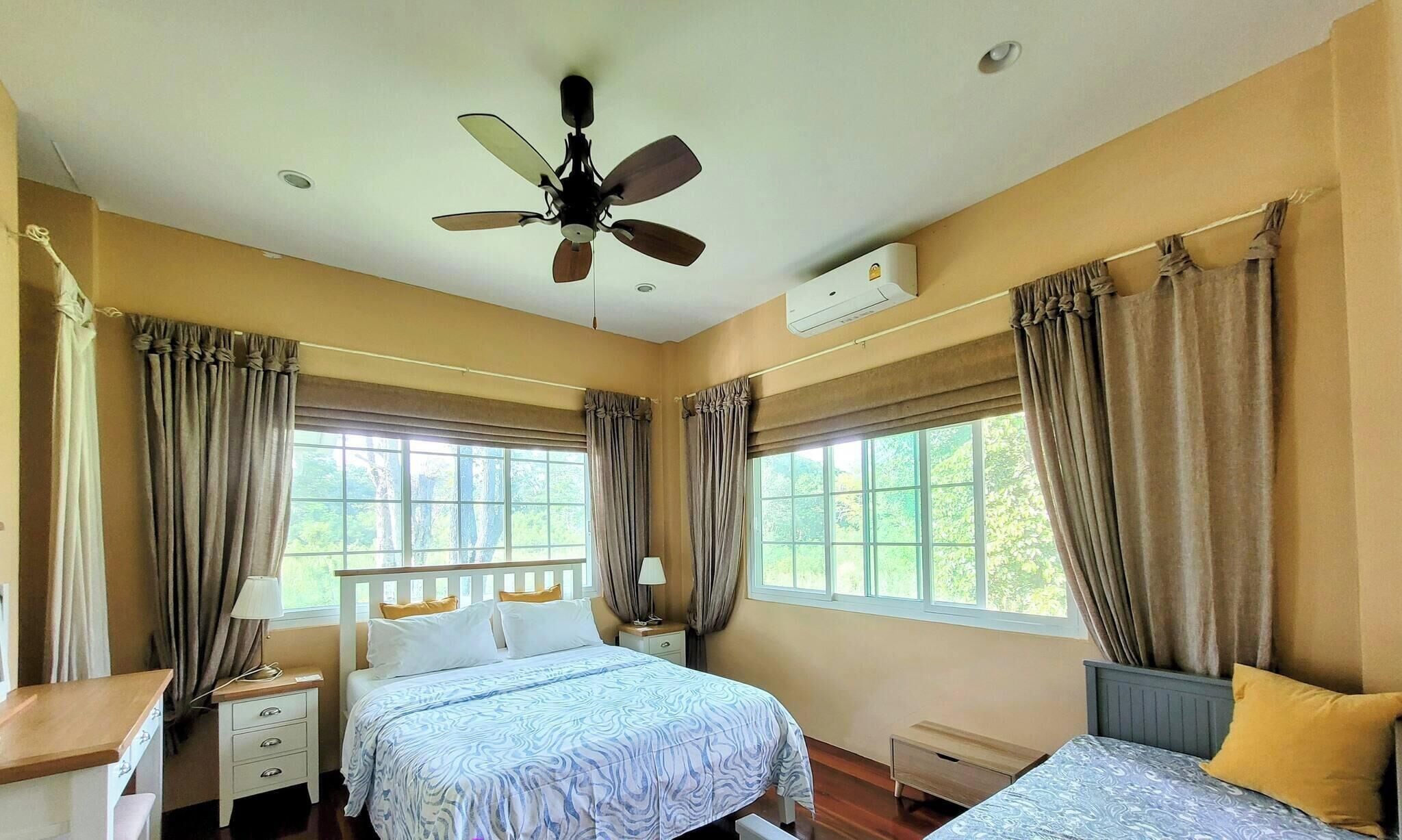 6 bedrooms