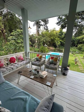 Biệt thự, 6 phòng ngủ, hồ bơi riêng | Hiên