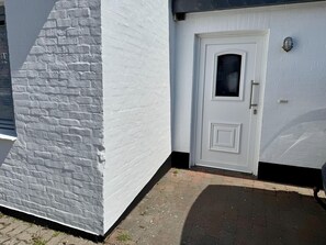 Exterior detail - Piccolo - Affordable app. for 2 persons, WLAN, parking lot and TV, pets (Sylt)
