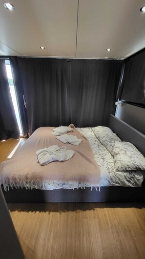Casa mobile, vista fiume