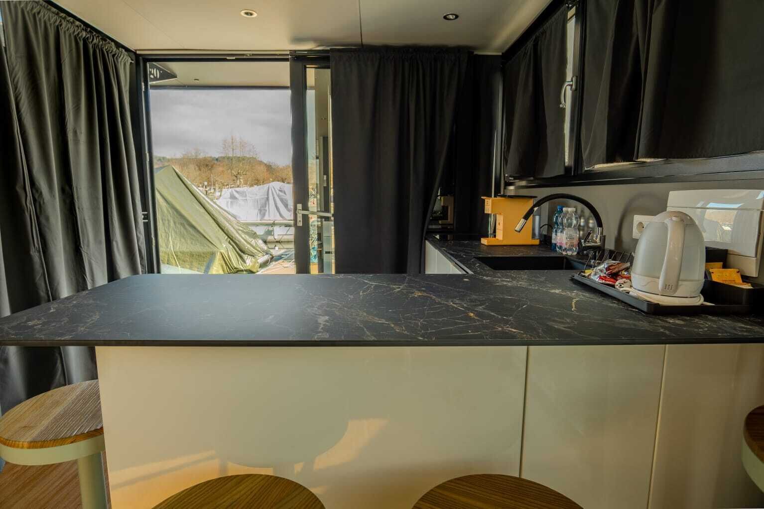 Mobile Home, River View | Private kitchen | Mini-fridge, stovetop, dishwasher, cookware/dishes/utensils