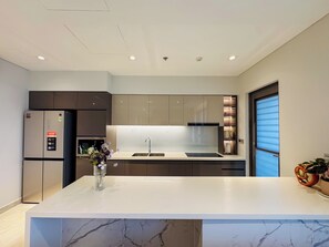 Basic Apartment, Balcony, City View | Private kitchen - The Horizon Premium Apartments (Ho Chi Minh City)