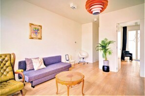 Living area - Spacious apartment with terrace, view (Antwerp)