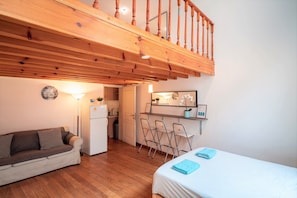 Room - Saint Pauls 1 bedroom apartment (Antwerp)