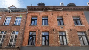 Exterior - Two-bedroom apartment by the river (Antwerp)