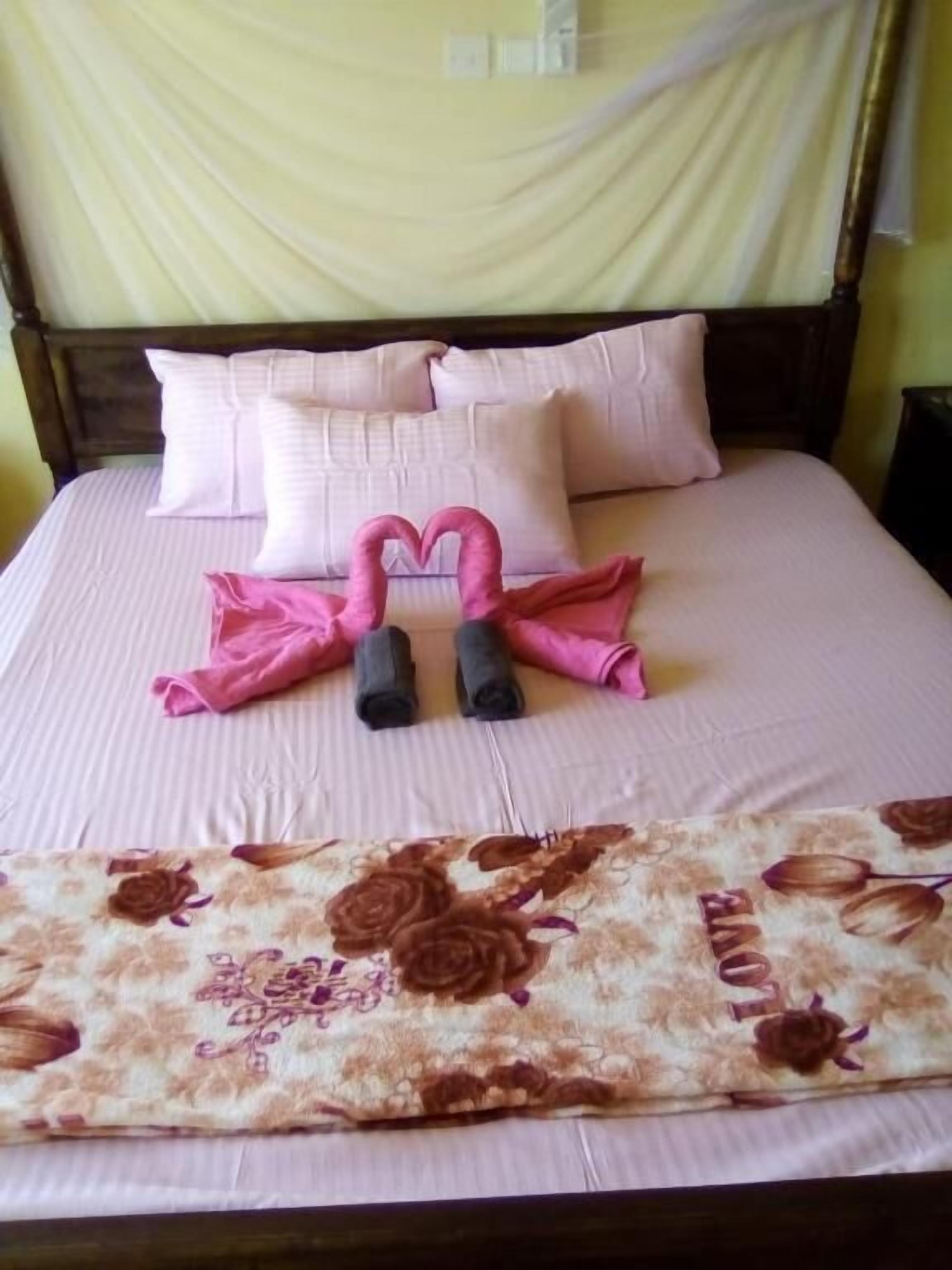 Departamento Deluxe, vista al jardín | Decoración personalizada, muebles diferentes y wifi gratis 