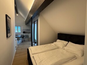 Superior Apartment, Balcony | Cribs/infant beds, free WiFi, bed sheets, wheelchair access - Living by Maier Altach (Altach)