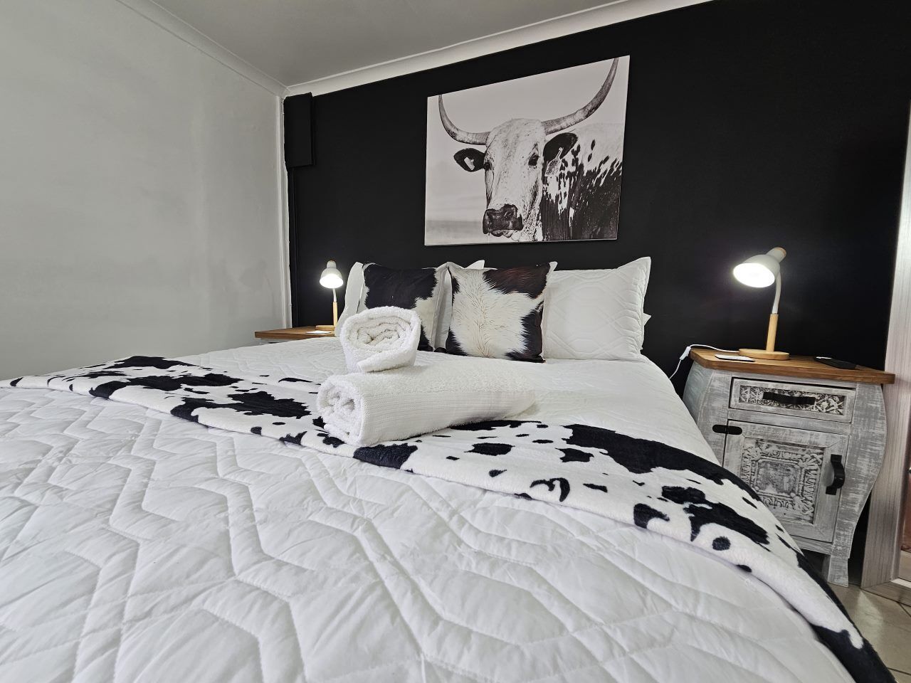 2 bedrooms, bed sheets