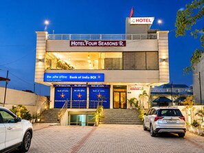 Exterior - Hotel Four Seasons R (Vikasnagar)