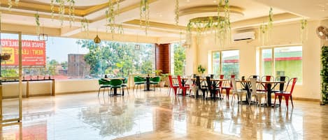 Superior Room | Dining