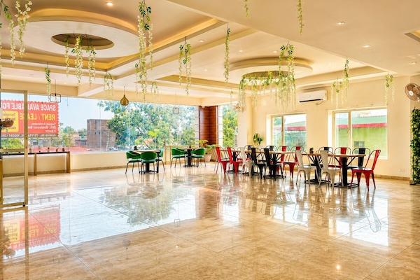 Superior Room | Dining