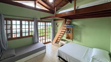 Chambre Quadruple Familiale, vue mer