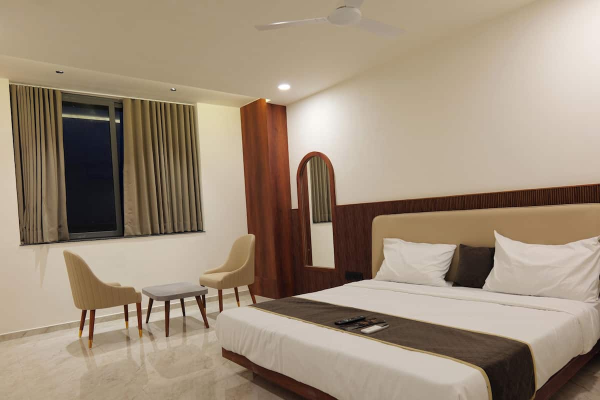 Deluxe Room, City View | Free WiFi
