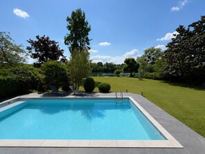 Pool - Villa on the banks of the Seine, 45 minutes from Paris (Nandy)