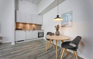 Standard Apartment, City View | Private kitchenette | Mini-fridge, oven, stovetop, cookware/dishes/utensils - World Trade Center Ballerup - Forenom (Ballerup)
