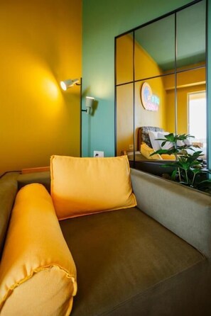 Studio có thiết kế đặc sắc, quang cảnh vườn | Bàn ủi/dụng cụ ủi quần áo, truy cập Internet không dây miễn phí 