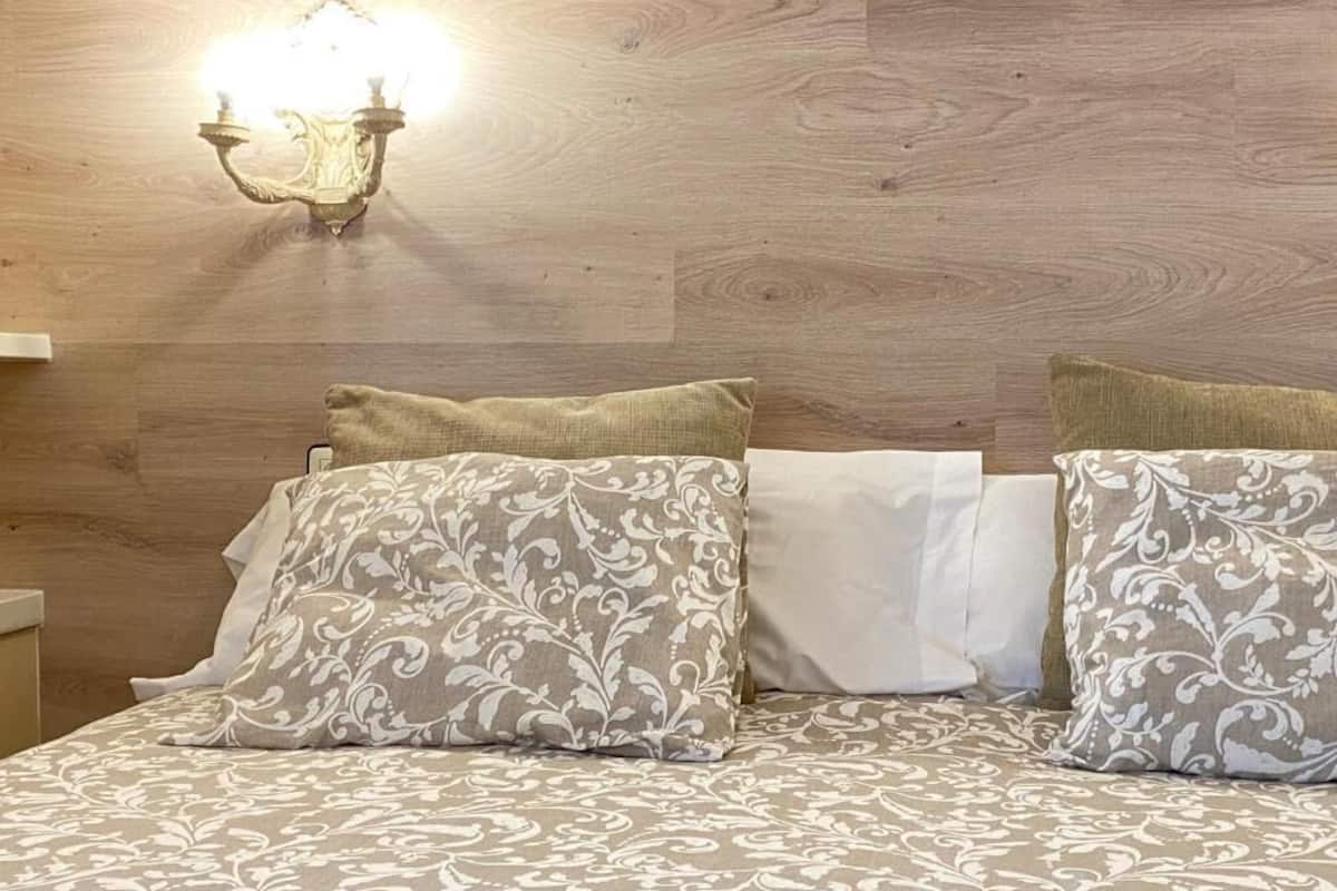 Comfort-Apartment, Gartenblick | Bügeleisen/Bügelbrett, kostenloses WLAN