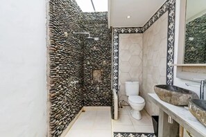 Handdoeken, zeep, shampoo, toiletpapier