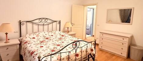 2 Schlafzimmer, Bügeleisen/Bügelbrett, WLAN, Bettwäsche