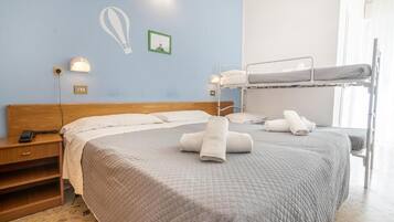 Standard Quadruple Room | In-room safe, free WiFi