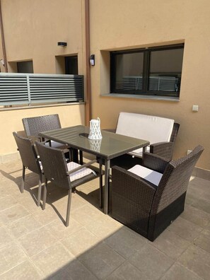 Outdoor dining - Ca la Baells (Cercs)