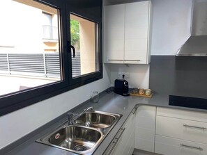 Fridge, stovetop - Ca la Baells (Cercs)