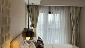 Business Apartment | Langsir/tirai gelap terus, seterika/papan seterika, Wi-fi percuma