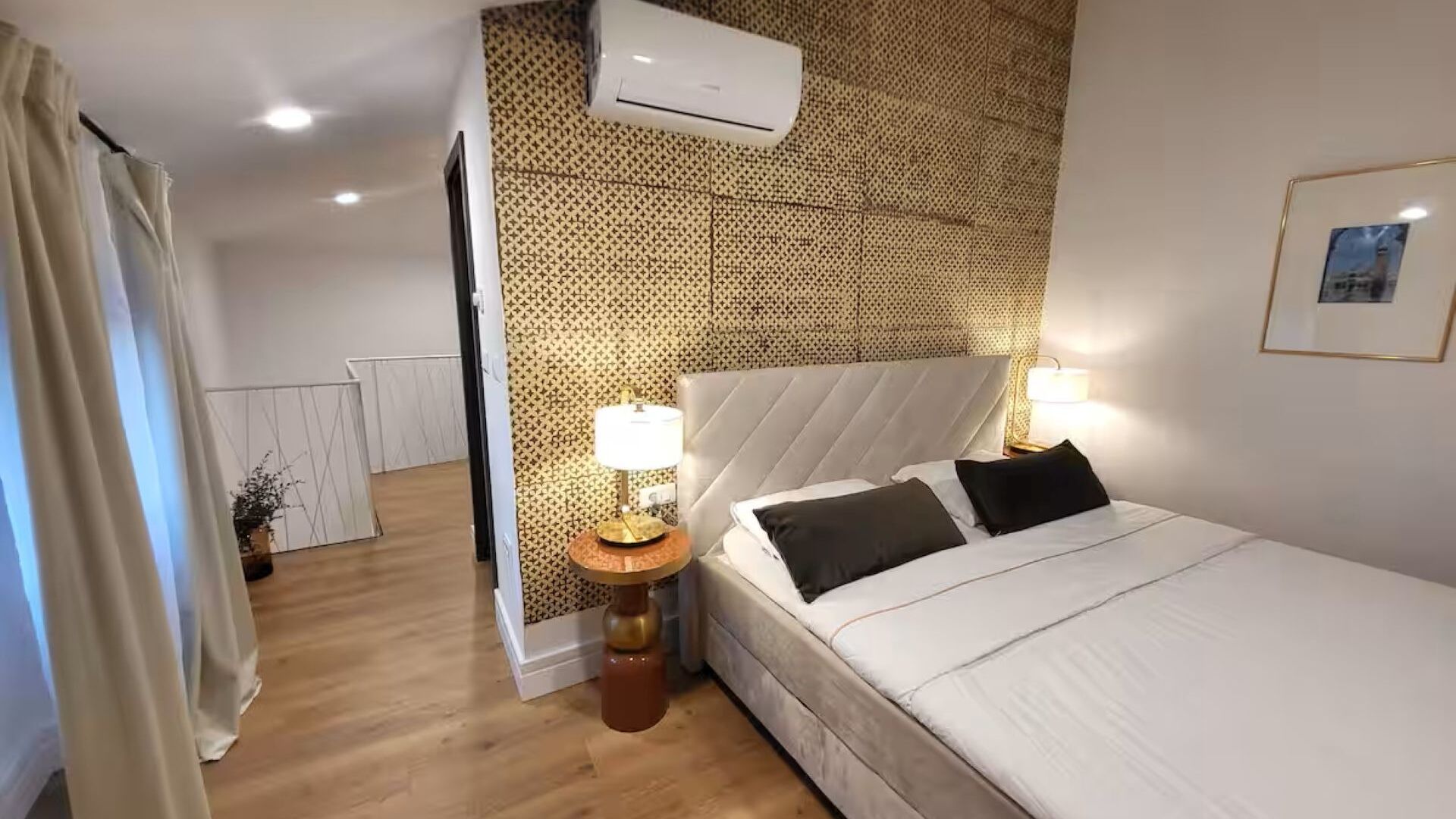 Bügeleisen/Bügelbrett, kostenloses WLAN, Bettwäsche